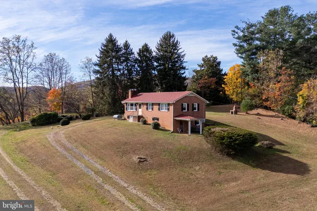 $375,000 | 27 Atkins Road, Sperryville, VA 22740