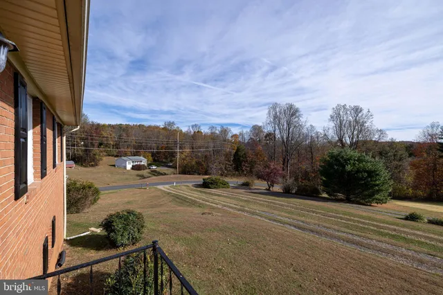 $375,000 | 27 Atkins Road, Sperryville, VA 22740