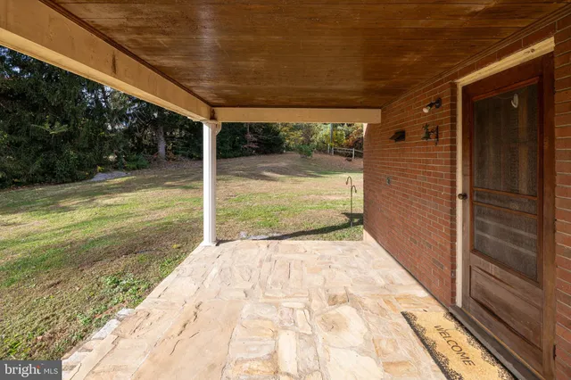 $375,000 | 27 Atkins Road, Sperryville, VA 22740