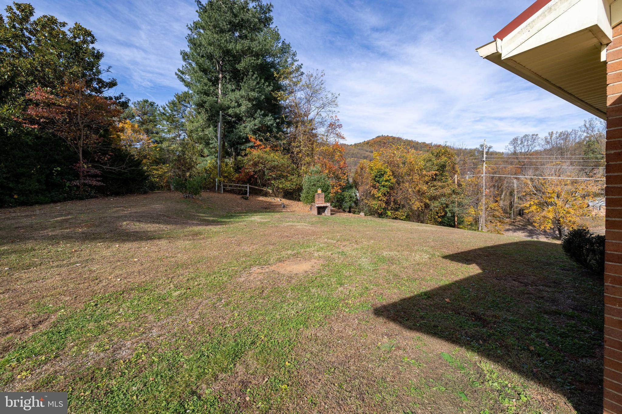 27 Atkins Road Sperryville, VA 22740 - Photo 55 of 76 a view of outdoor space with city view