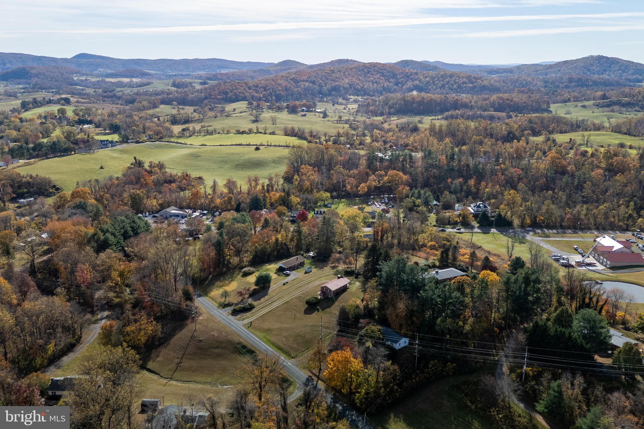 27 Atkins Road Sperryville, VA 22740 - Photo 67 of 76 an aerial view of residential house and sandy dunes