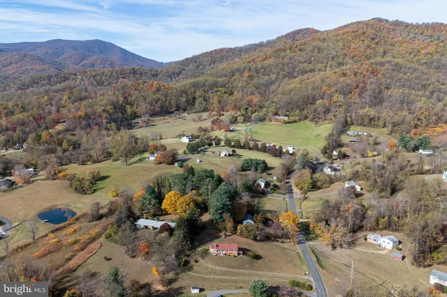 $375,000 | 27 Atkins Road, Sperryville, VA 22740