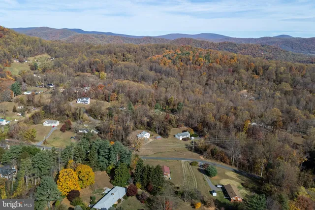 $375,000 | 27 Atkins Road, Sperryville, VA 22740