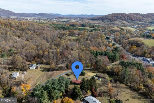 $375,000 | 27 Atkins Road, Sperryville, VA 22740