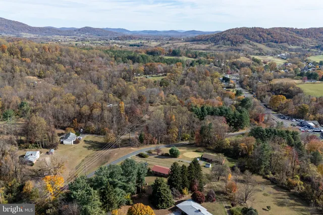 $375,000 | 27 Atkins Road, Sperryville, VA 22740