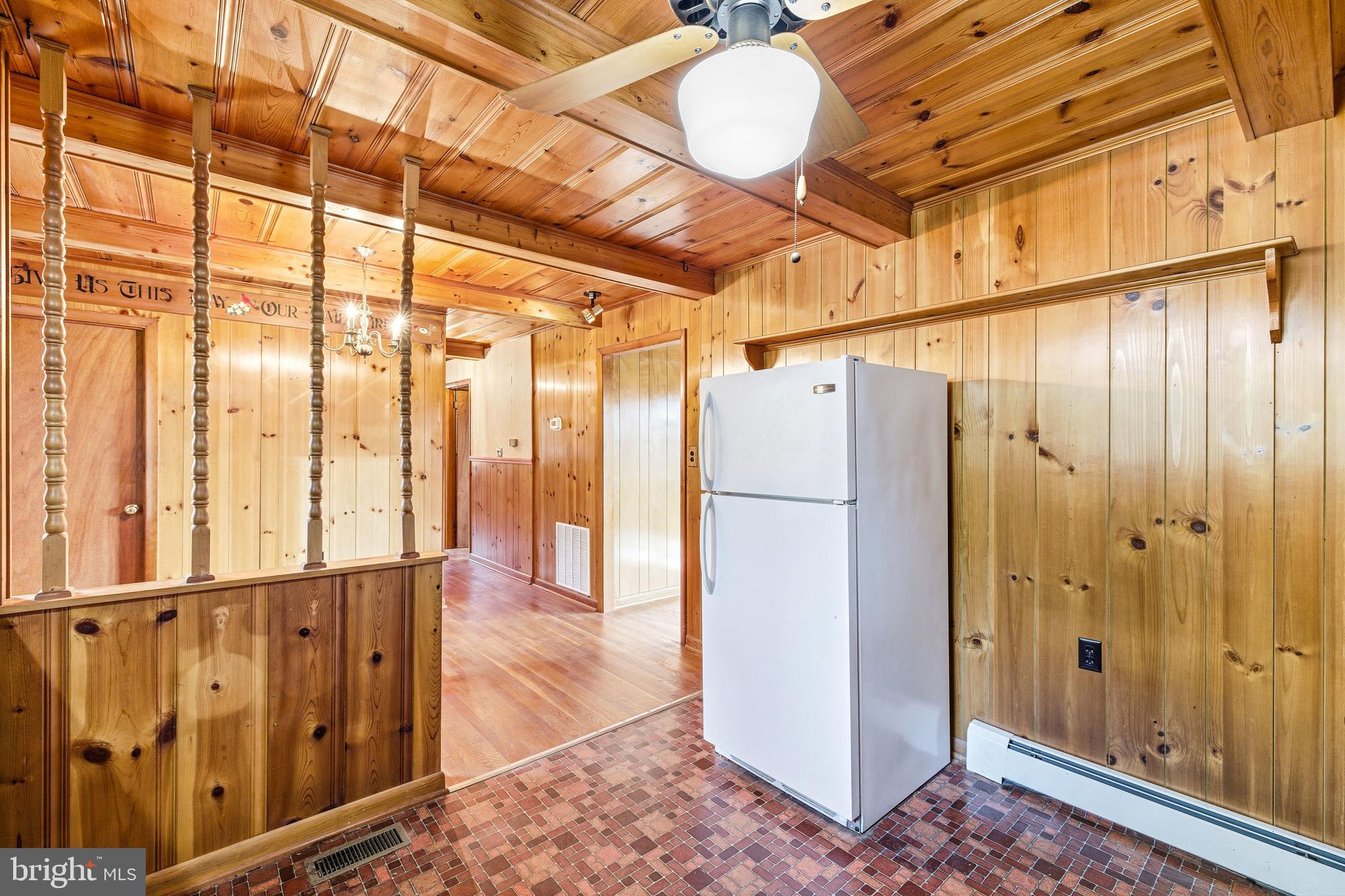 27 Atkins Road Sperryville, VA 22740 - Photo 10 of 76