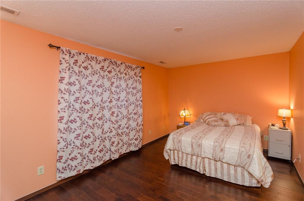5379 Milhouse Road Indianapolis, IN 46221 - Photo 6 of 11 Gallery Image 6