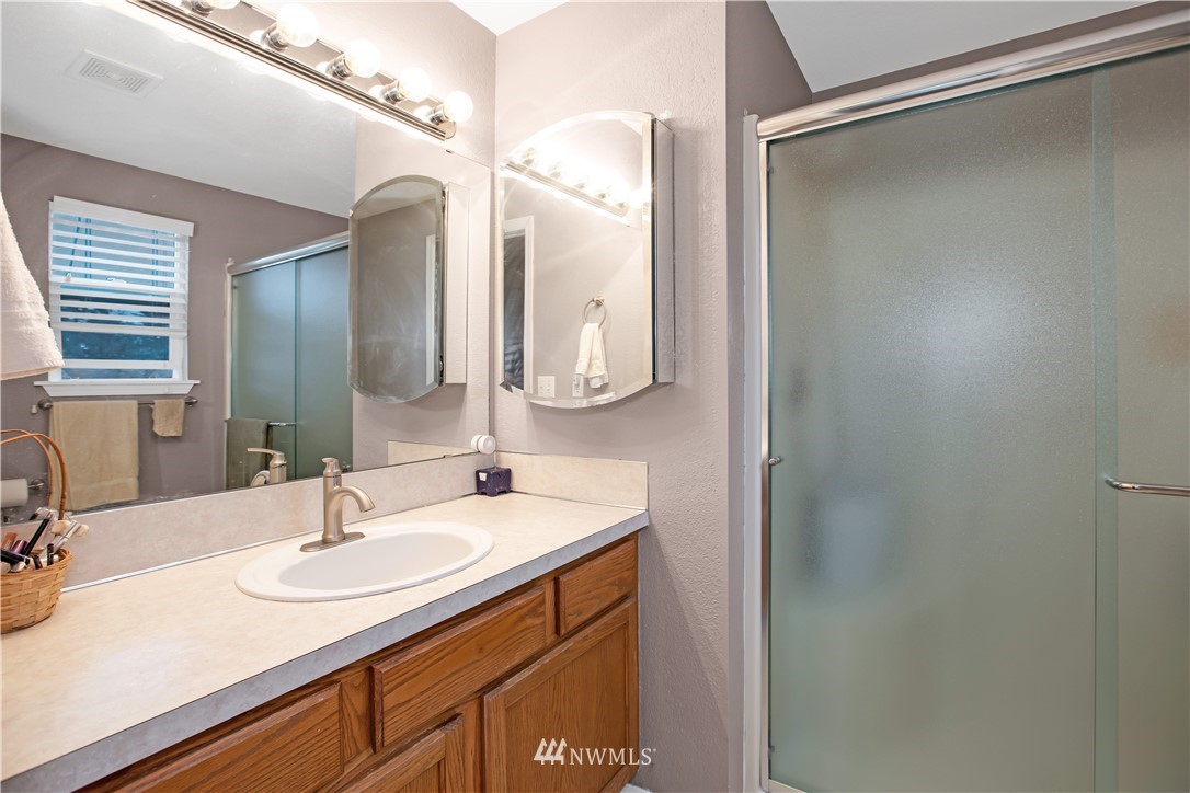 5621 180th Avenue Southwest Rochester, WA 98579 - Photo 16 of 28