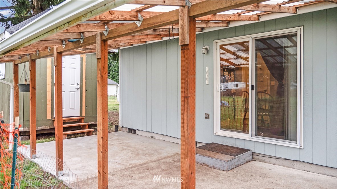 5621 180th Avenue Southwest Rochester, WA 98579 - Photo 17 of 28