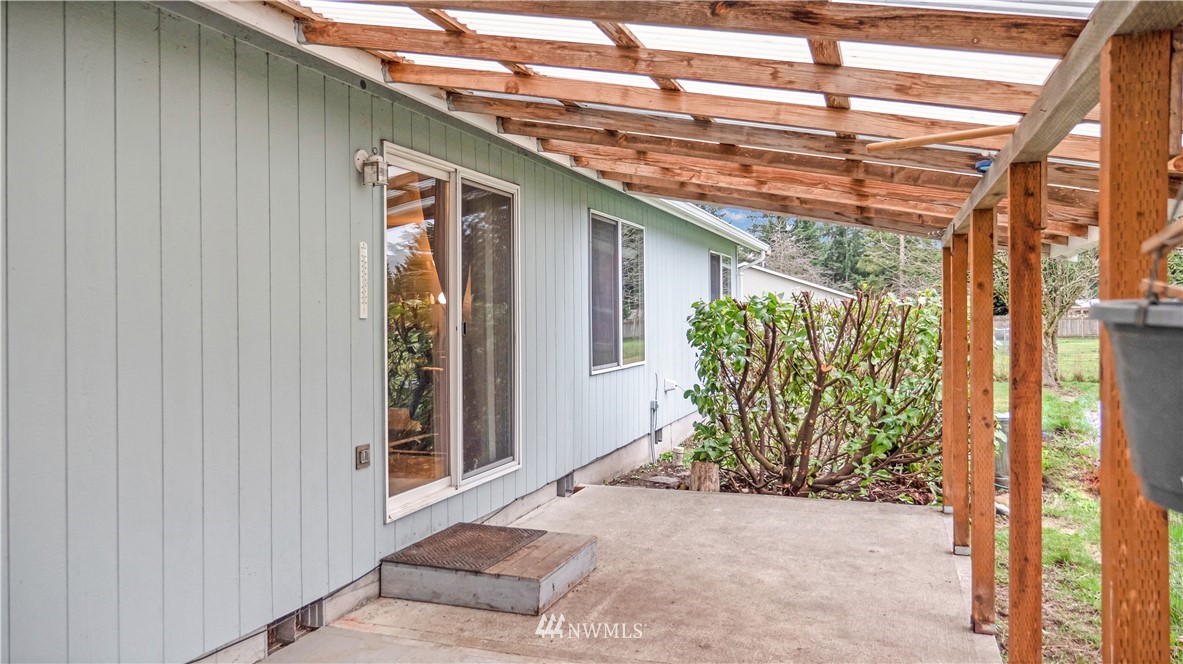 5621 180th Avenue Southwest Rochester, WA 98579 - Photo 18 of 28