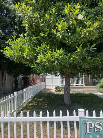 $2,850 | 17205 Saticoy Street, Lake Balboa, CA 91406