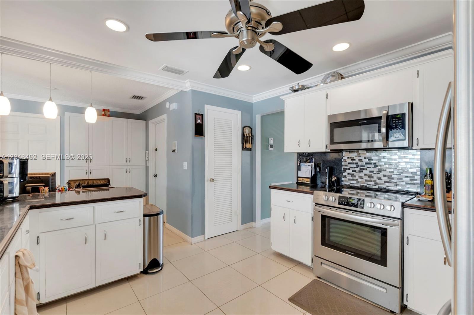 2480 Northeast 46th Street Lighthouse Point, FL 33064 - Photo 13 of 41