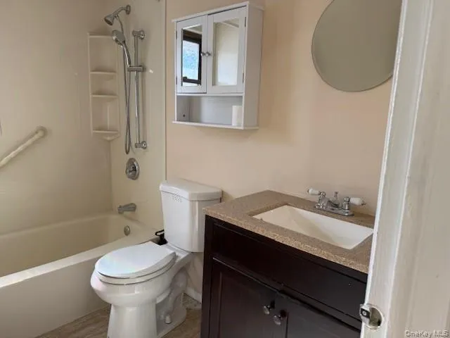 $2,300 | 5 Germonds Village, Unit 5, Bardonia, NY 10954