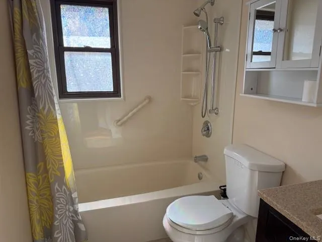 $2,300 | 5 Germonds Village, Unit 5, Bardonia, NY 10954