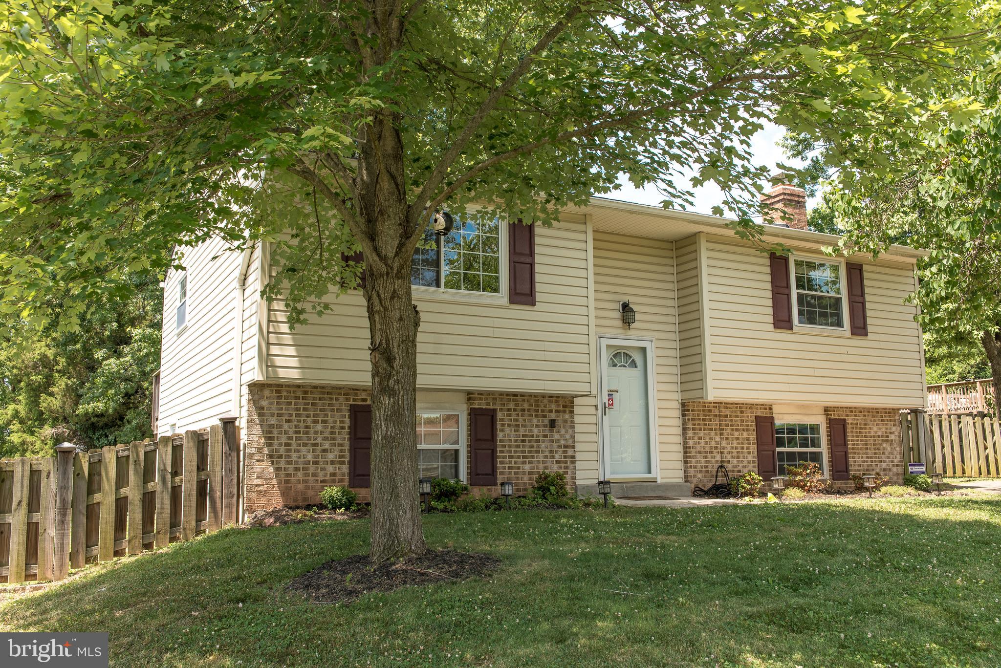 154 Magnolia Road Sterling, VA 20164 - Photo 2 of 51 Gallery Image 2