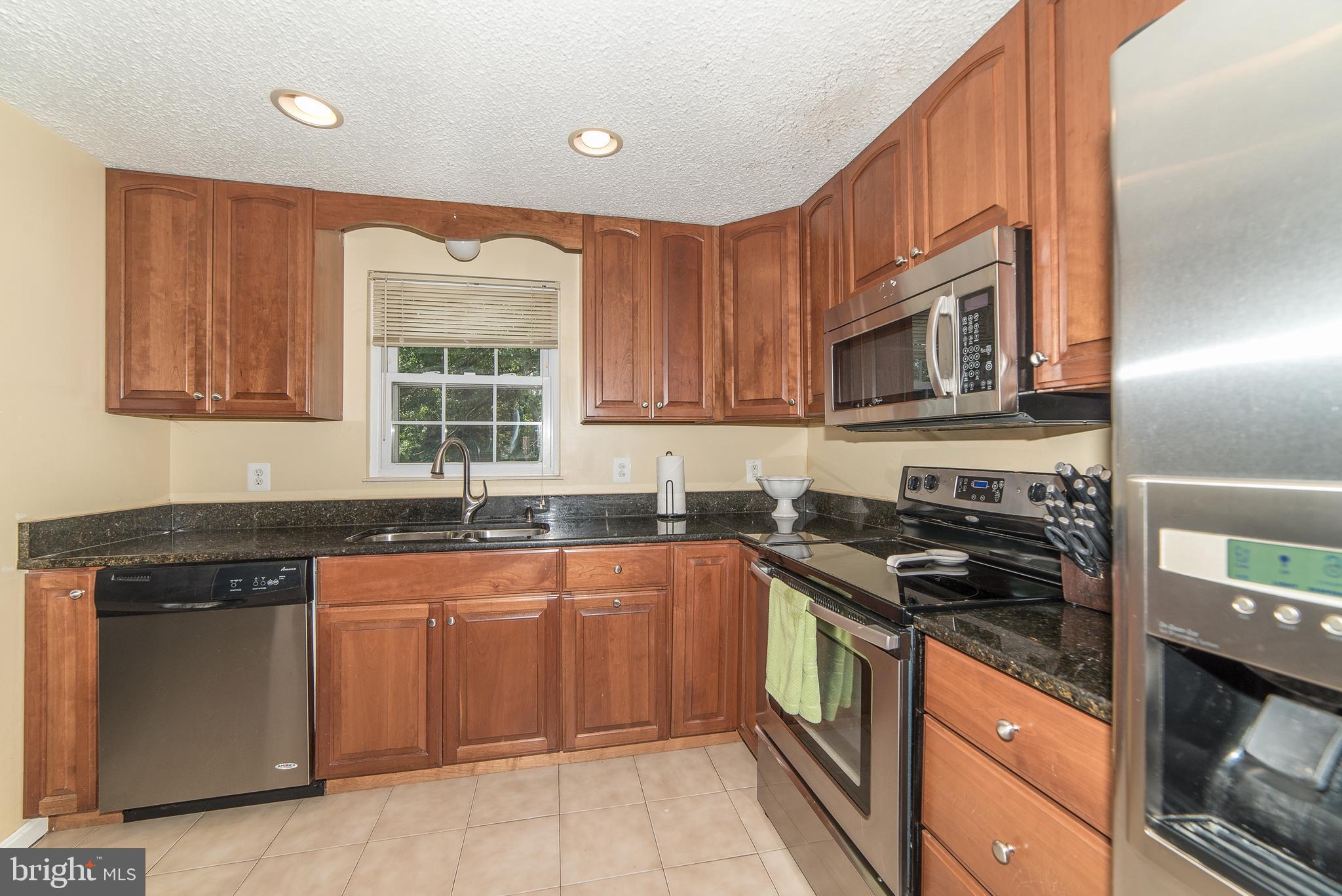 154 Magnolia Road Sterling, VA 20164 - Photo 16 of 51 Gallery Image 16