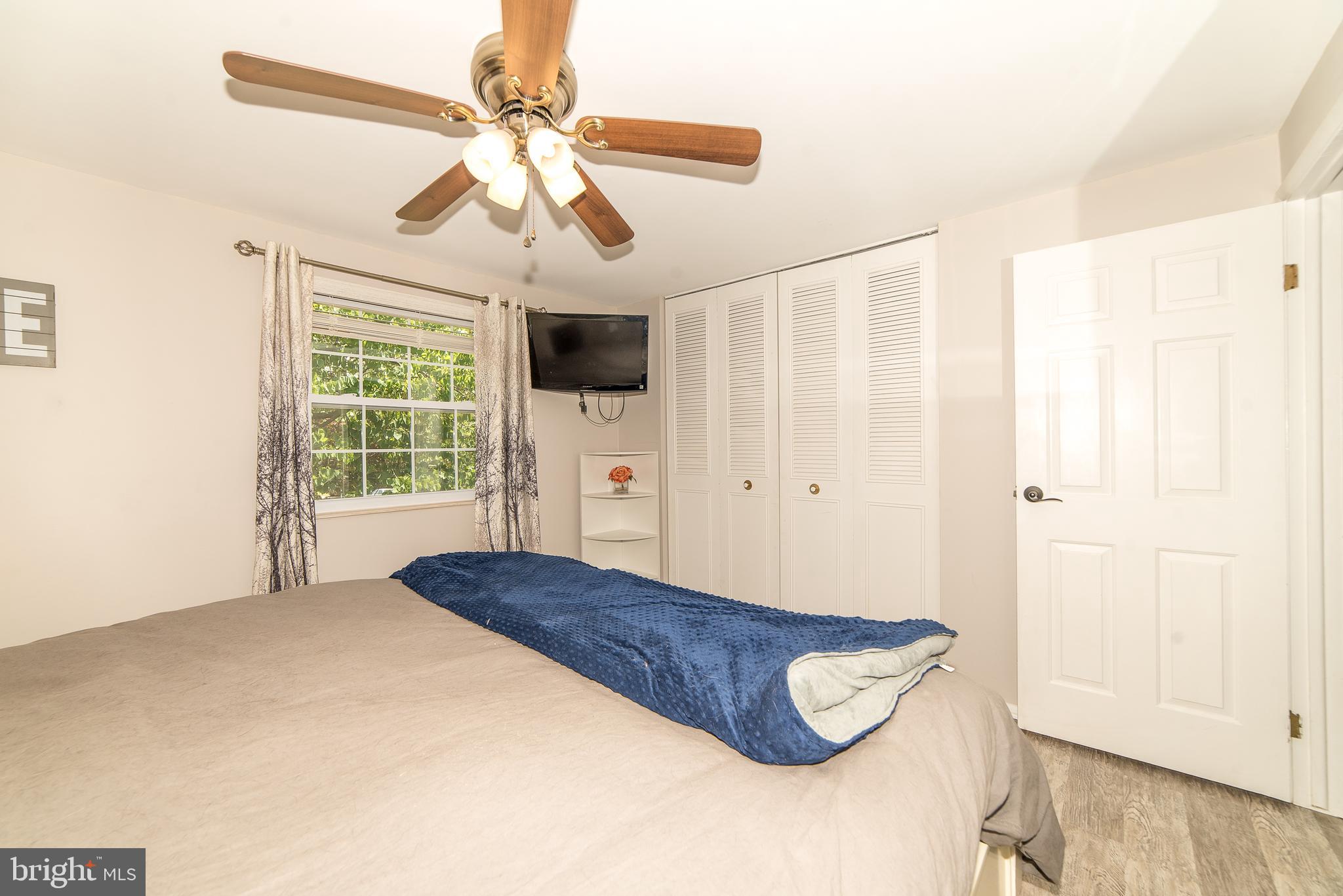 154 Magnolia Road Sterling, VA 20164 - Photo 22 of 51 Gallery Image 22
