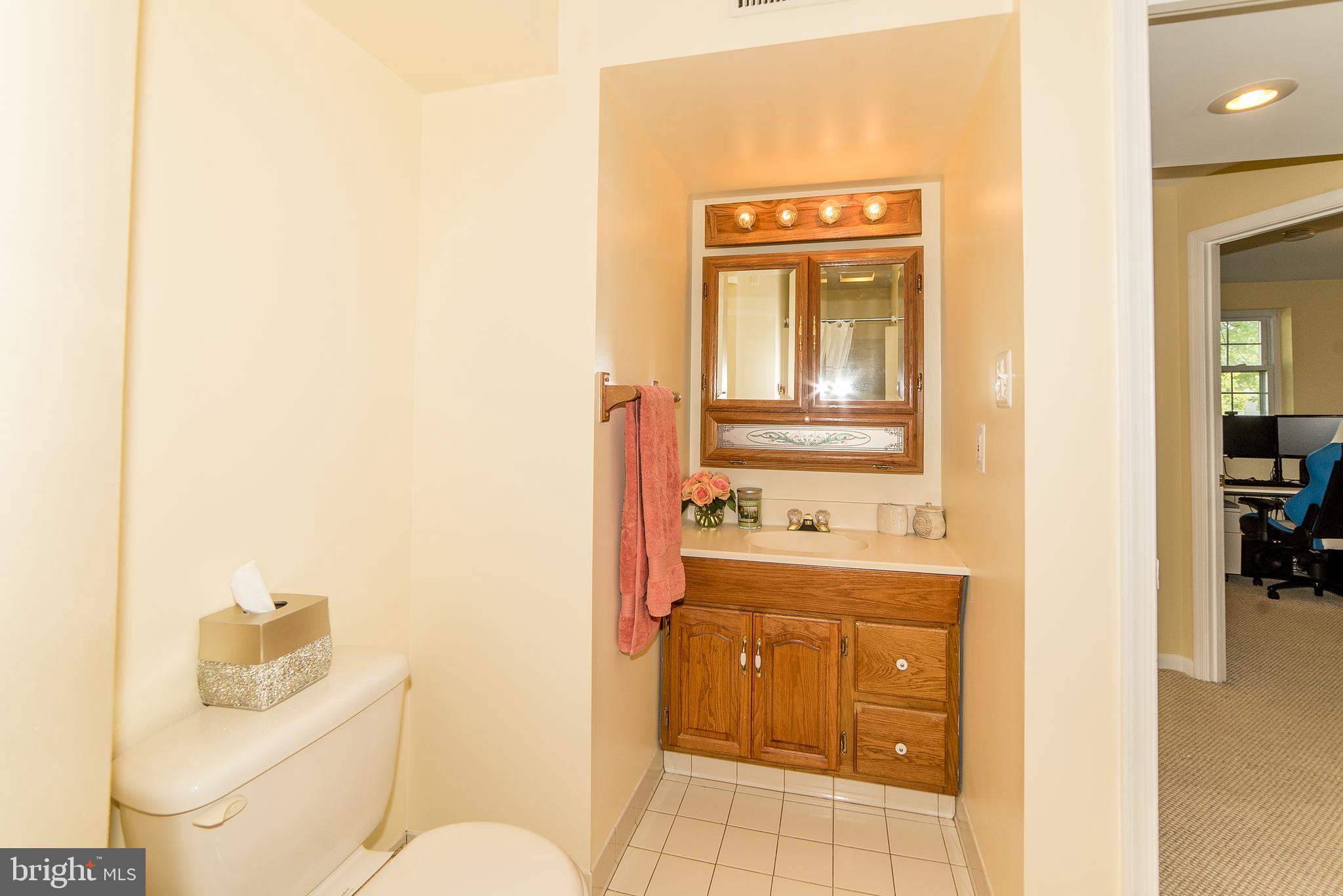154 Magnolia Road Sterling, VA 20164 - Photo 35 of 51 Gallery Image 35