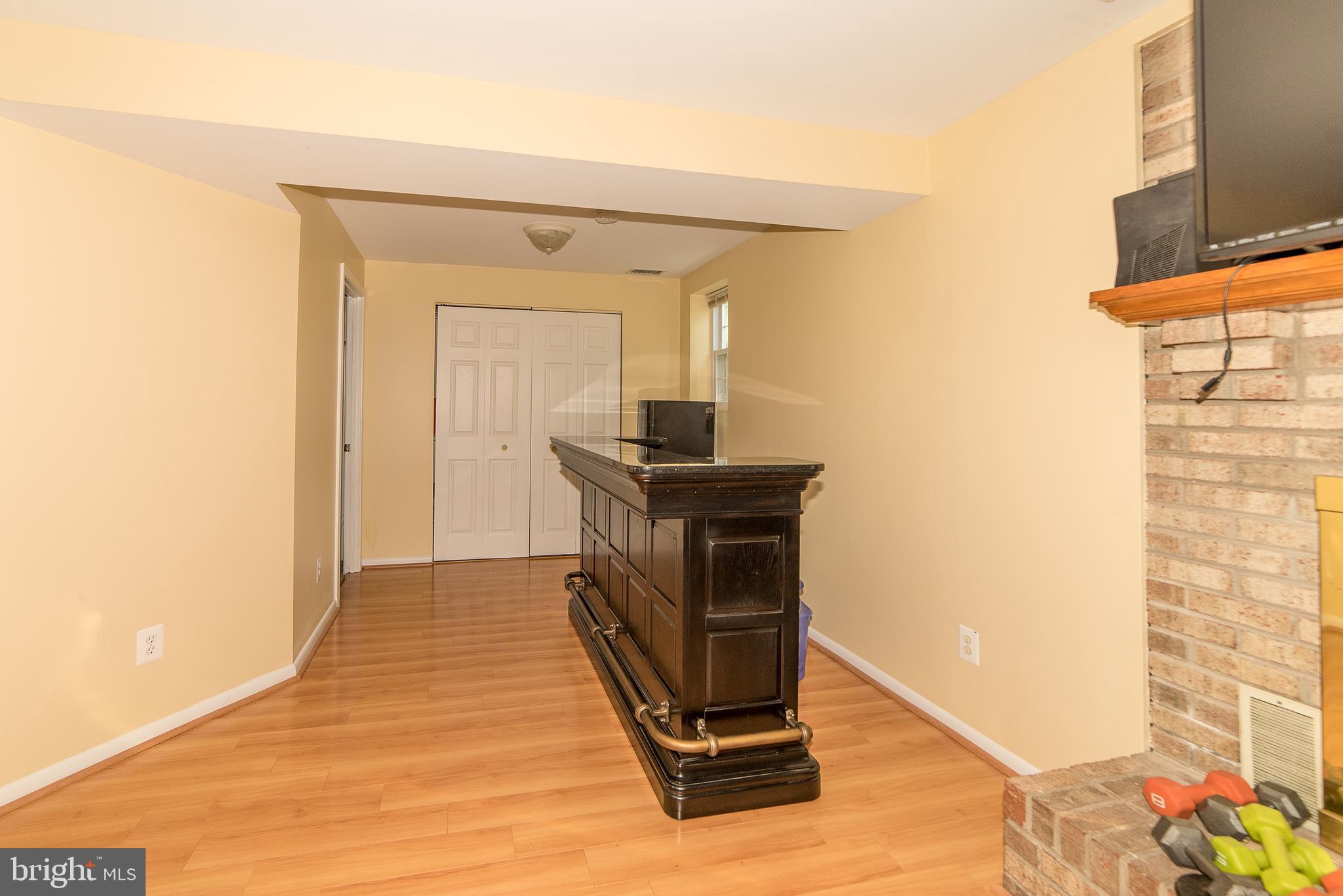 154 Magnolia Road Sterling, VA 20164 - Photo 39 of 51 Gallery Image 39