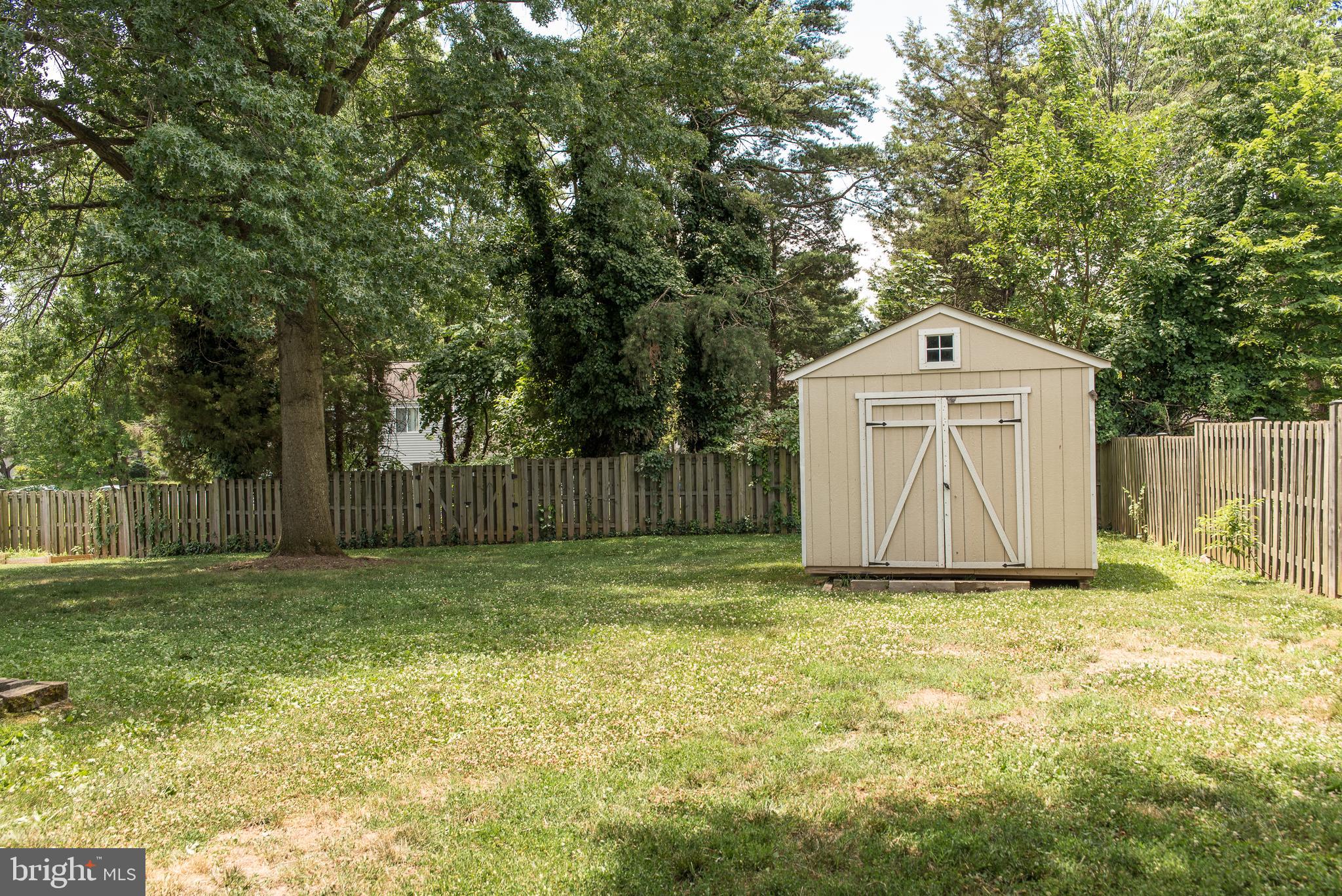 154 Magnolia Road Sterling, VA 20164 - Photo 42 of 51 Gallery Image 42