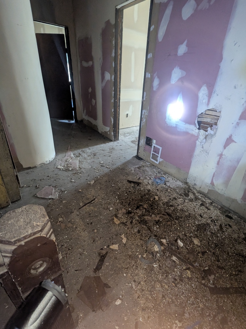 7732 South Normal Avenue Chicago, IL 60620 - Photo 15 of 29 a view of a garage