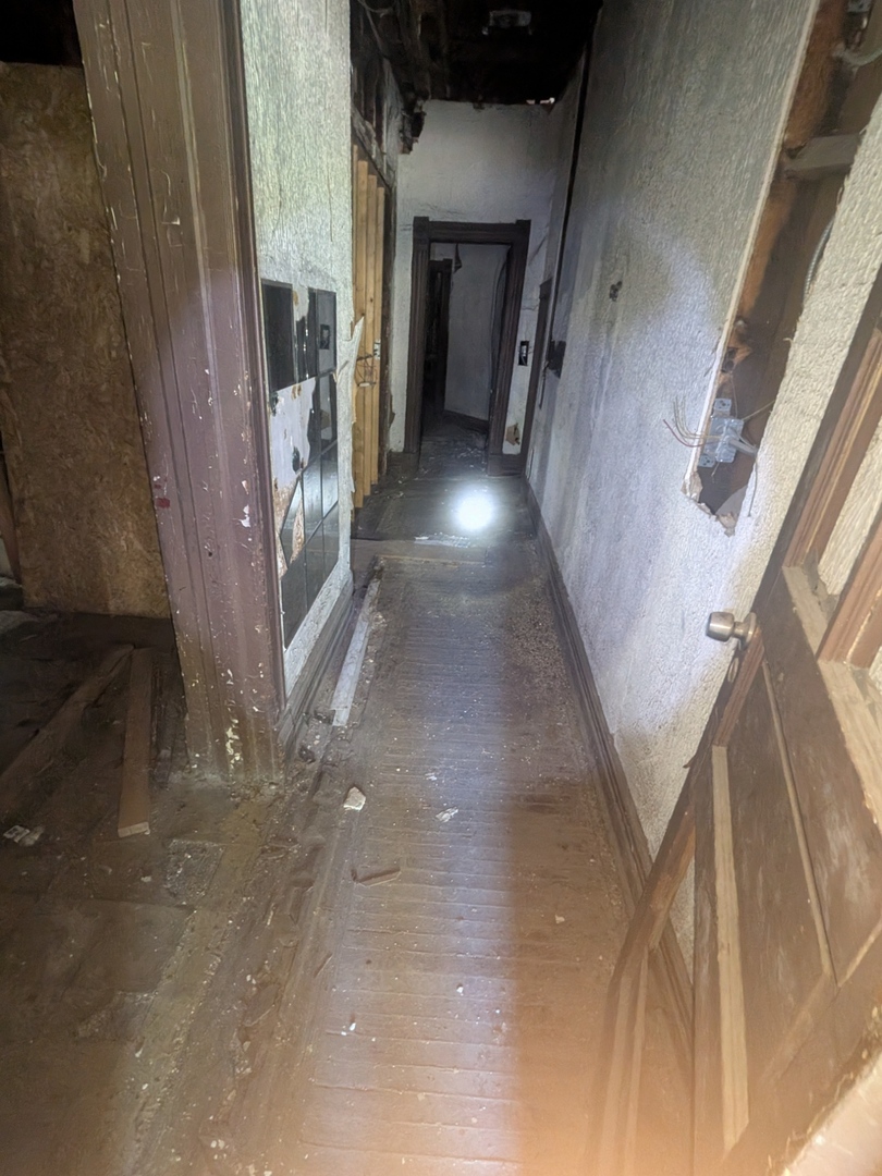 7732 South Normal Avenue Chicago, IL 60620 - Photo 3 of 29