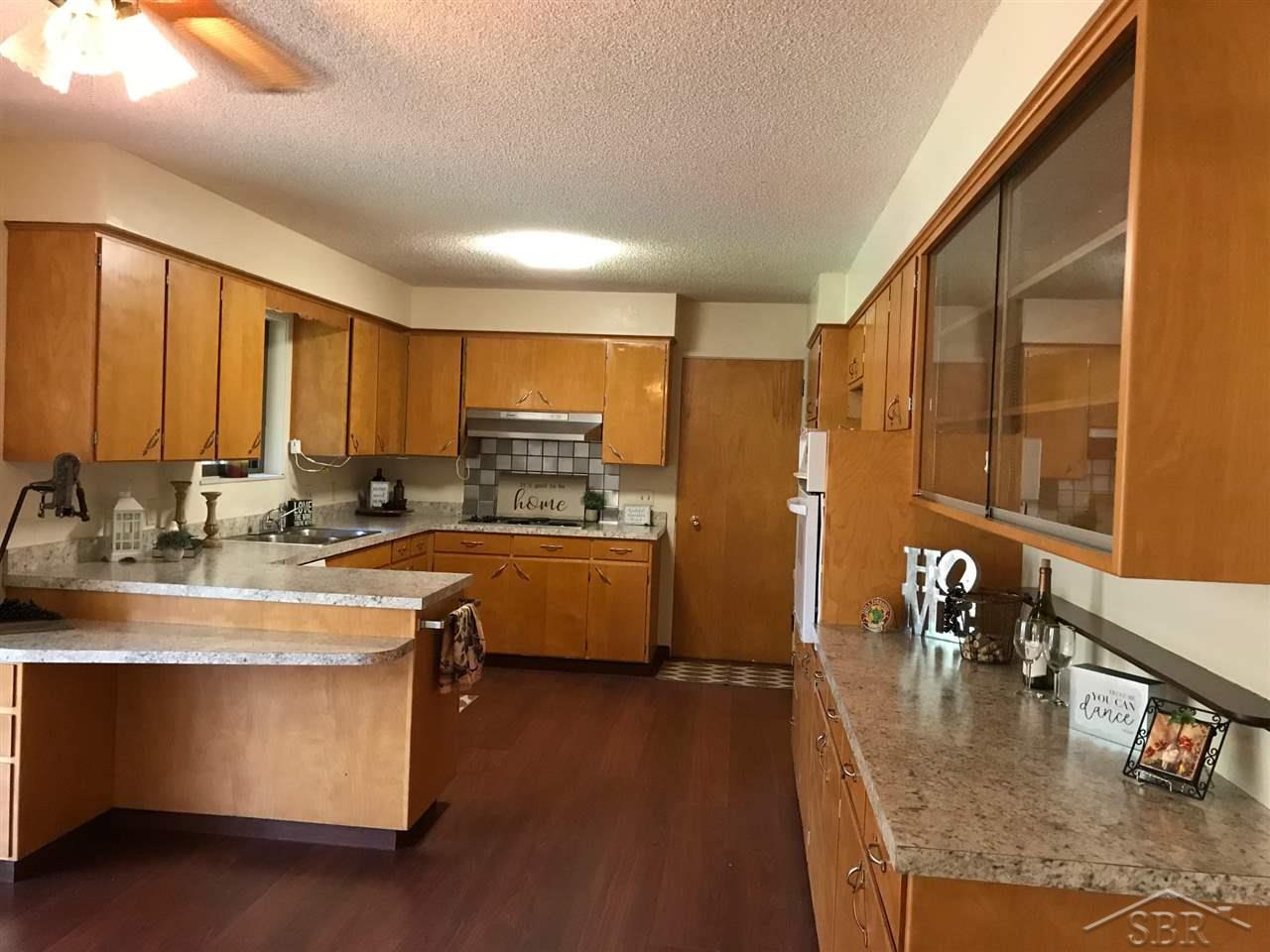 1705 North Miller Road Saginaw, MI 48609 - Photo 15 of 58 31374889-14.JPG