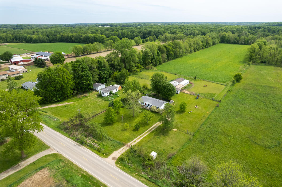 721 Clarendon Road Quincy, MI 49082 - Photo 1 of 22