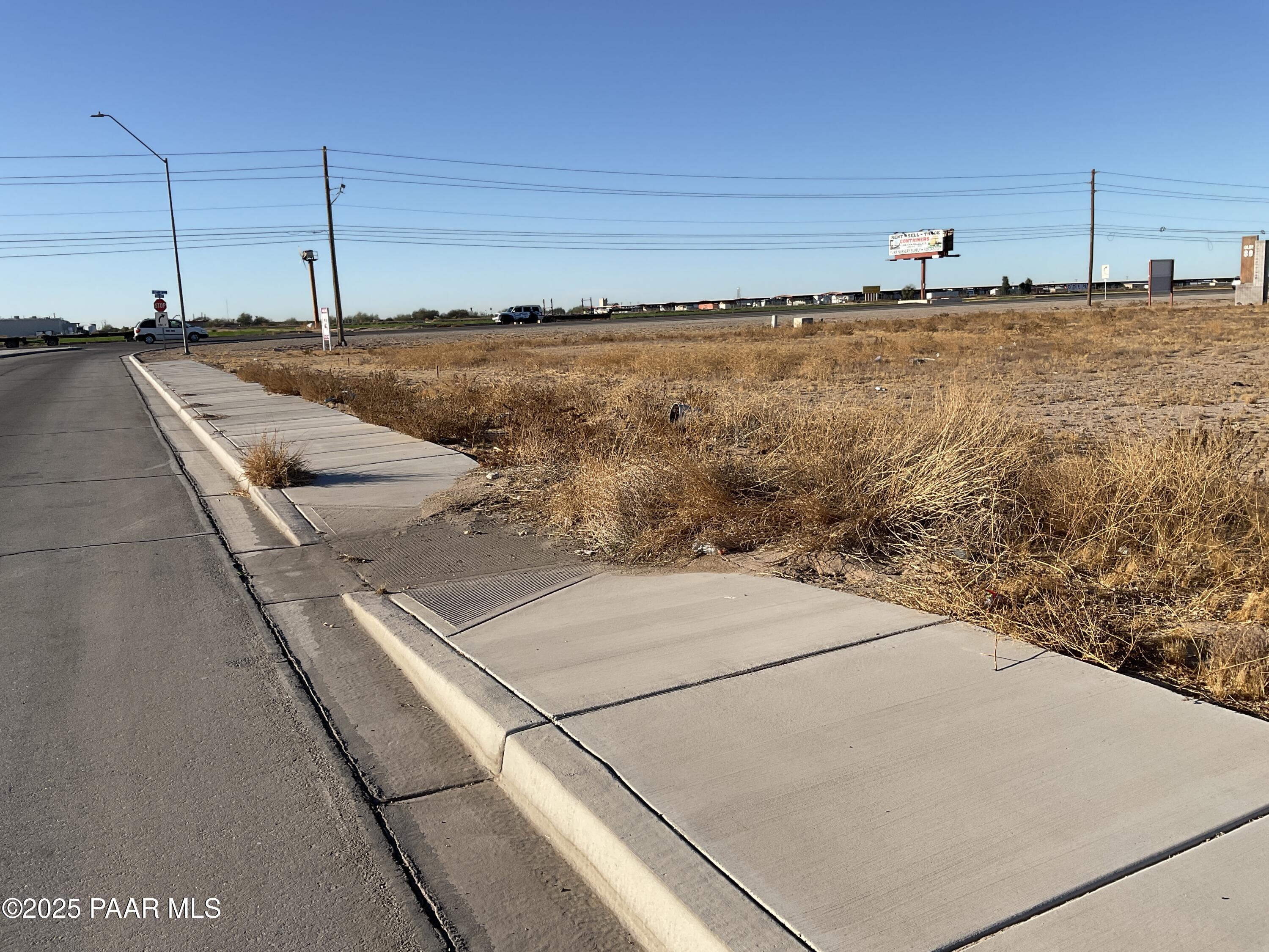 3173 South Soar (lot 5 On Map) Avenue Yuma, AZ 85365 - Photo 6 of 7 a view of a terrace with skyline