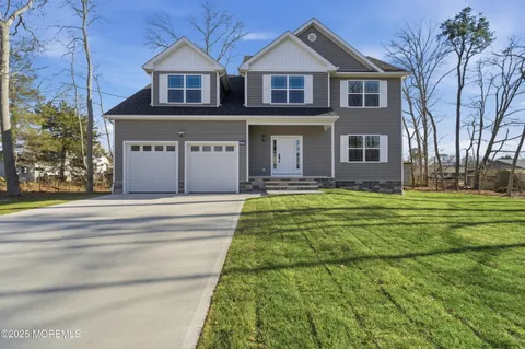 $789,000 | 421 Roland Avenue, Bayville, NJ 08721