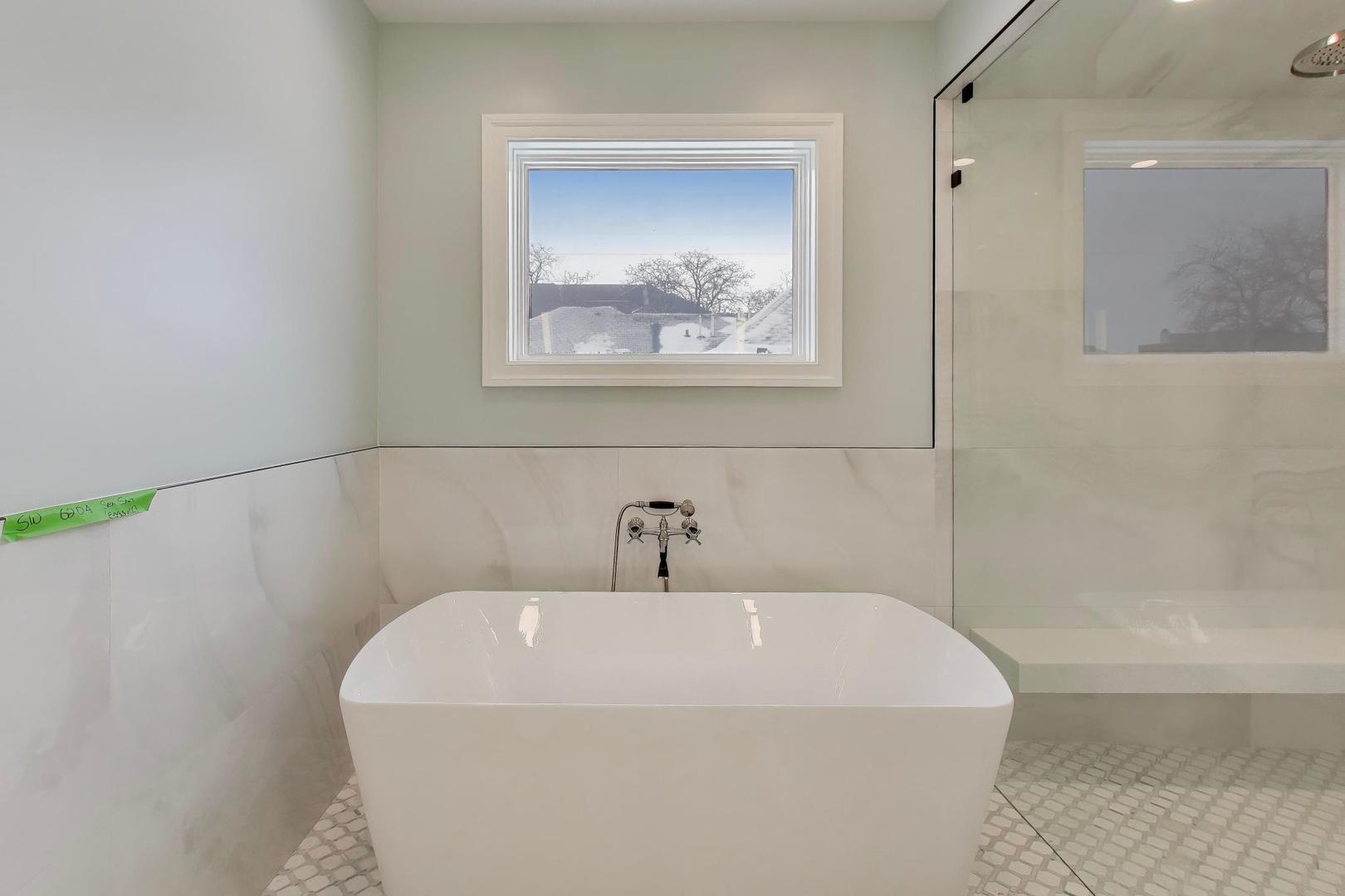 1910 West Fletcher Street Chicago, IL 60657 - Photo 25 of 41