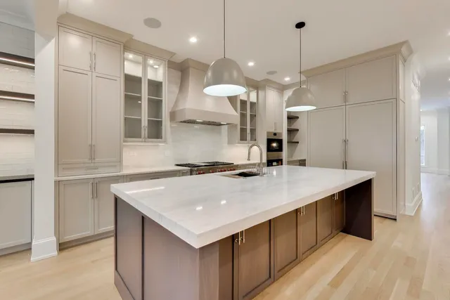 $2,199,999 | 1910 West Fletcher Street, Chicago, IL 60657