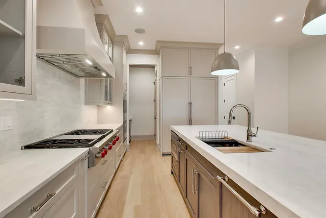 $2,199,999 | 1910 West Fletcher Street, Chicago, IL 60657