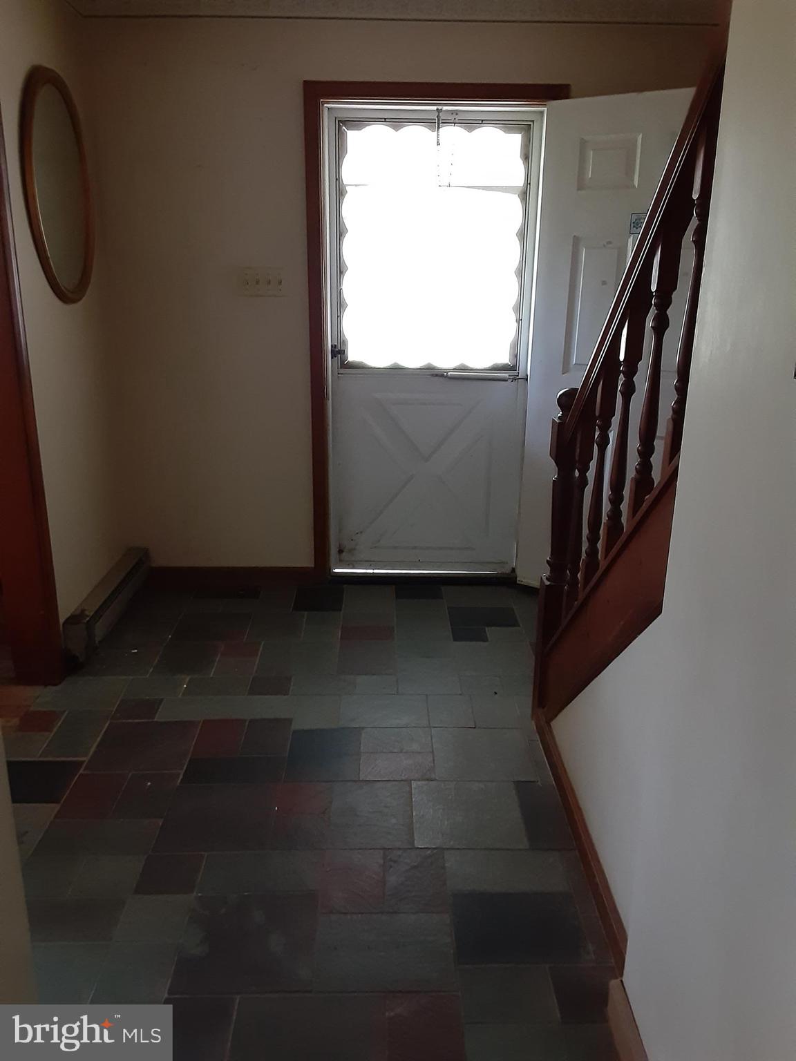 153 Kulp Road Pottstown, PA 19465 - Photo 2 of 26 Entrance/Foyer