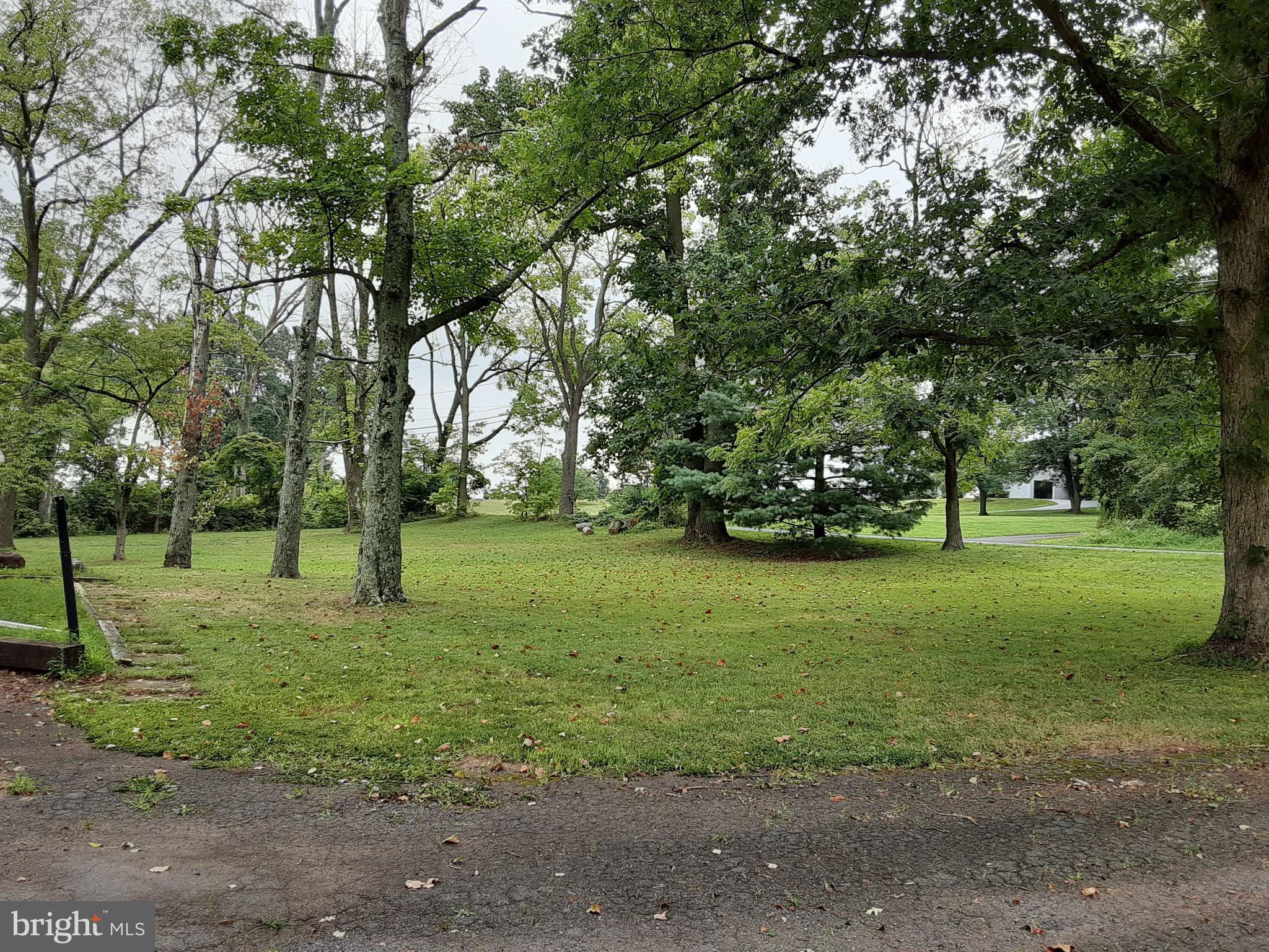 153 Kulp Road Pottstown, PA 19465 - Photo 26 of 26 Front Yard