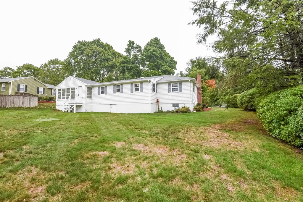 10 Roundy Road Lynnfield, MA 01940 - Photo 26 of 28 Gallery Image 26