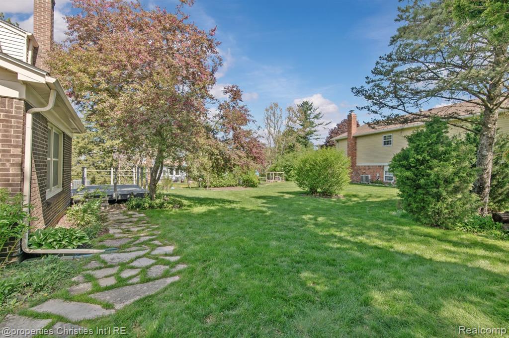 1501 Deerhurst Lane Rochester Hills, MI 48307 - Photo 34 of 38