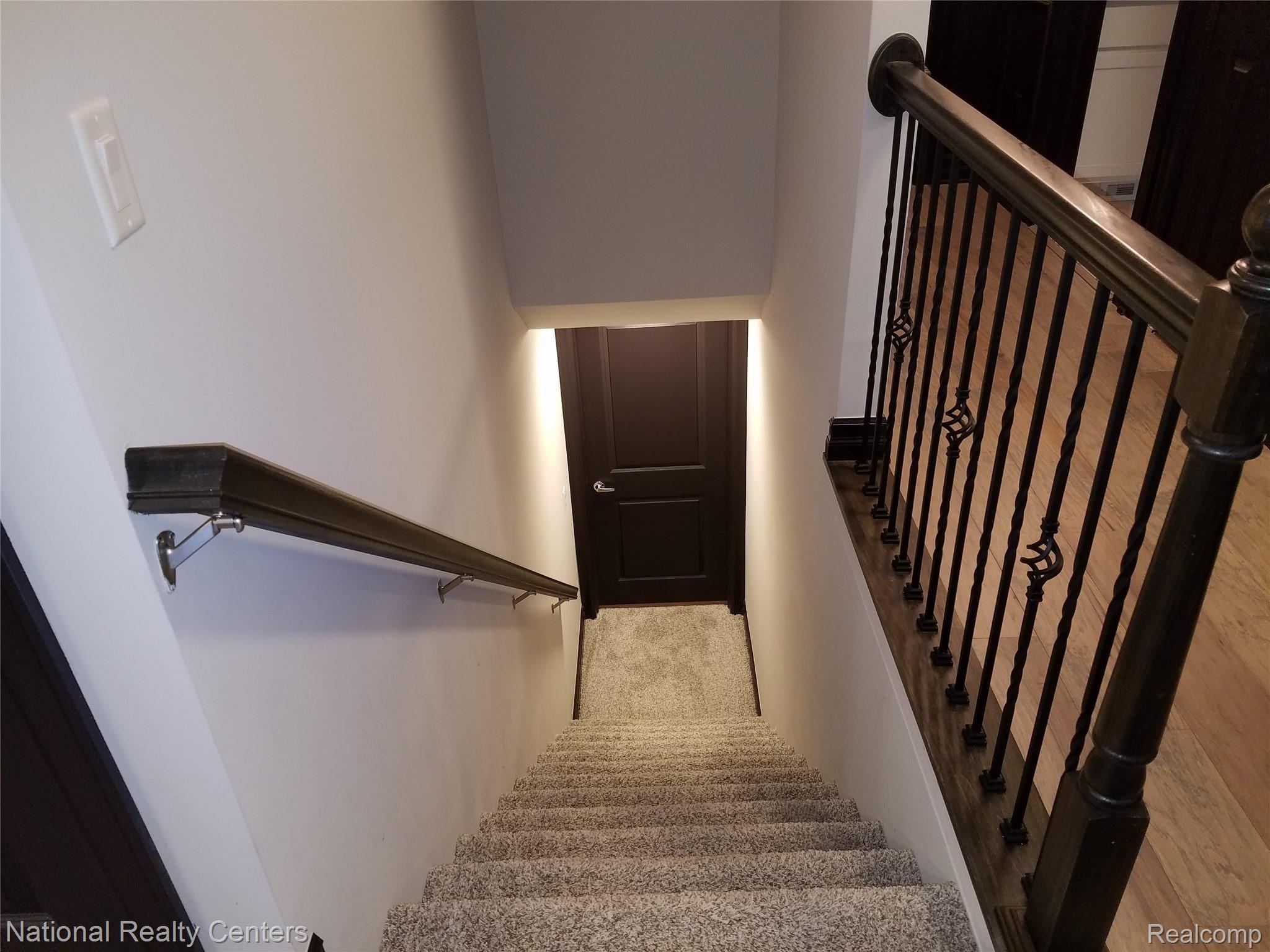 9811 Wayne Road Livonia, MI 48150 - Photo 18 of 47 20201208_103201.jpg