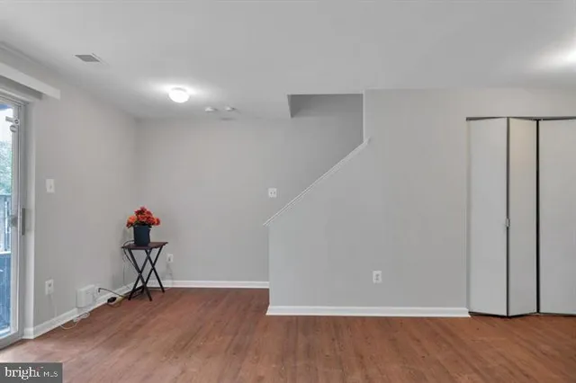 $2,600 | 1947 Winslow Court, Woodbridge, VA 22191