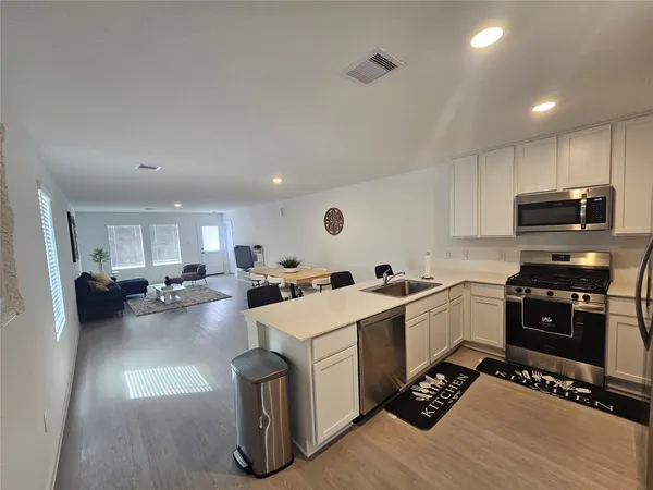 $2,000 | 28751 Texas Plns Drive, Hockley, TX 77447