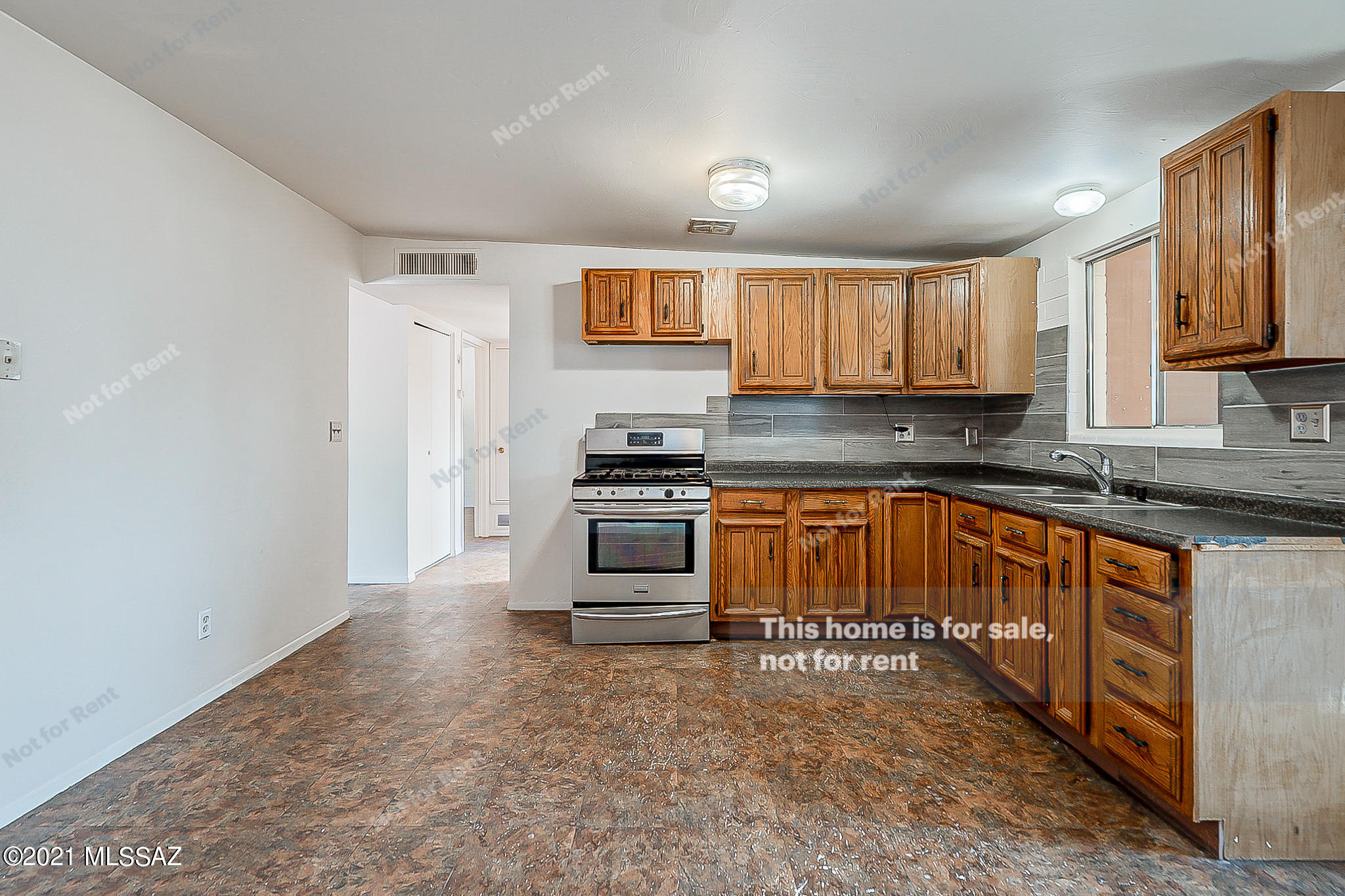 1461 West Roger Road Tucson, AZ 85705 - Photo 2 of 19