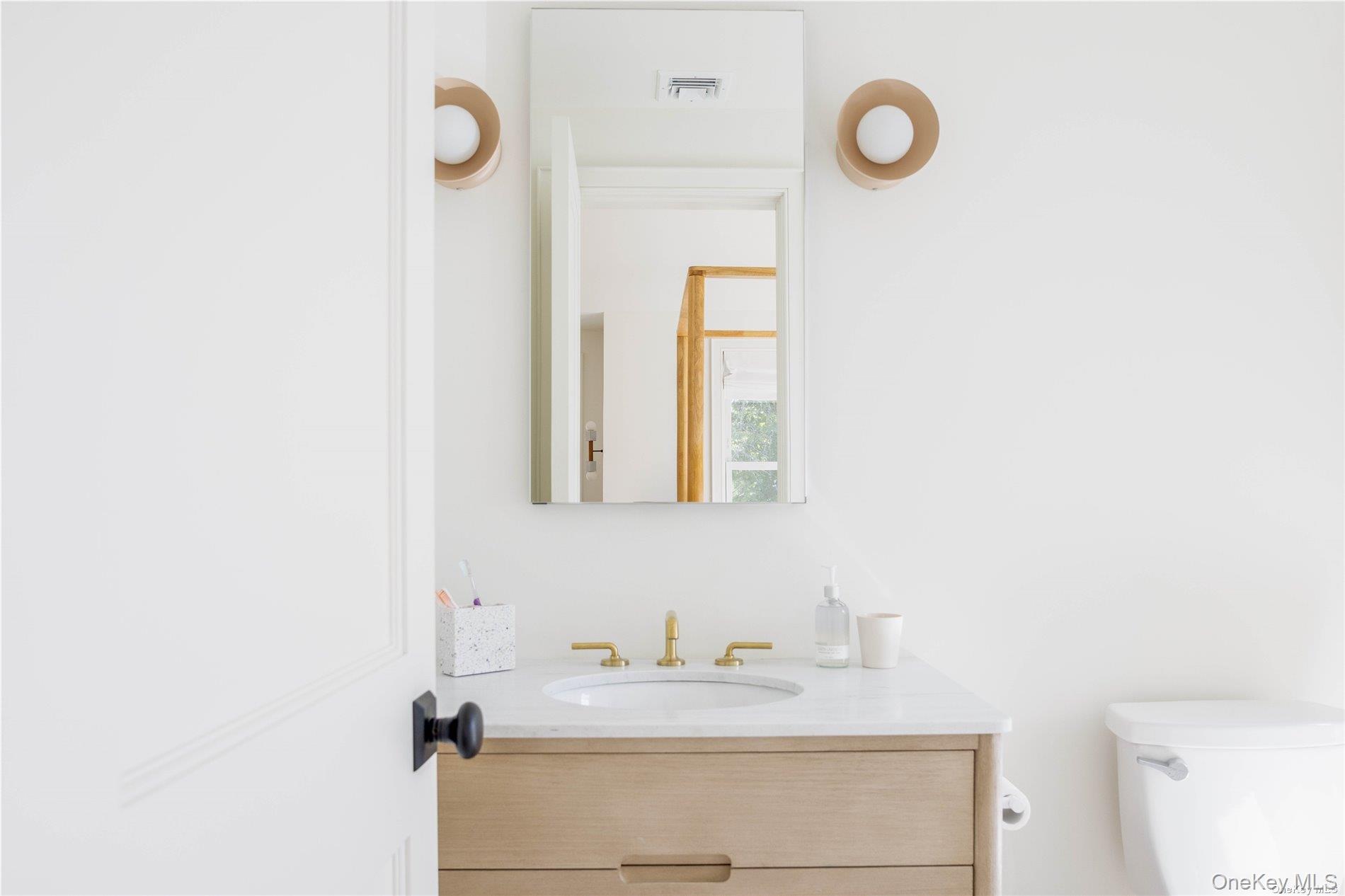 400 Youngs Road Orient, NY 11957 - Photo 23 of 35 full bath ensuite