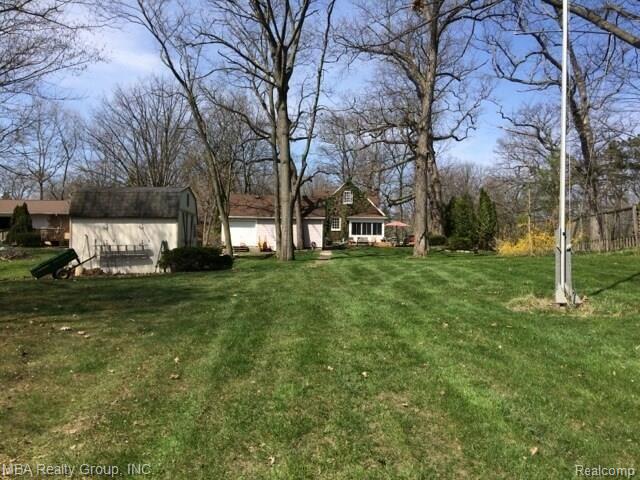 21169 Thorofare Road Grosse Ile, MI 48138 - Photo 8 of 54 imagejpeg_2.jpg