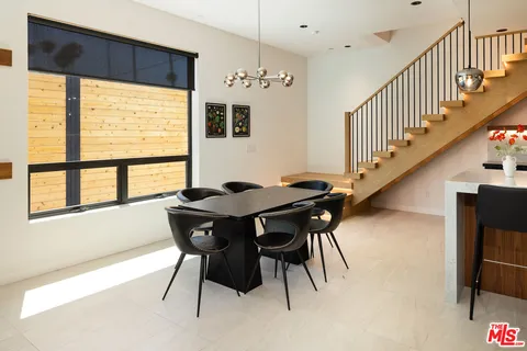 $1,999,000 | 212 Bay Street, Unit 102, Santa Monica, CA 90405