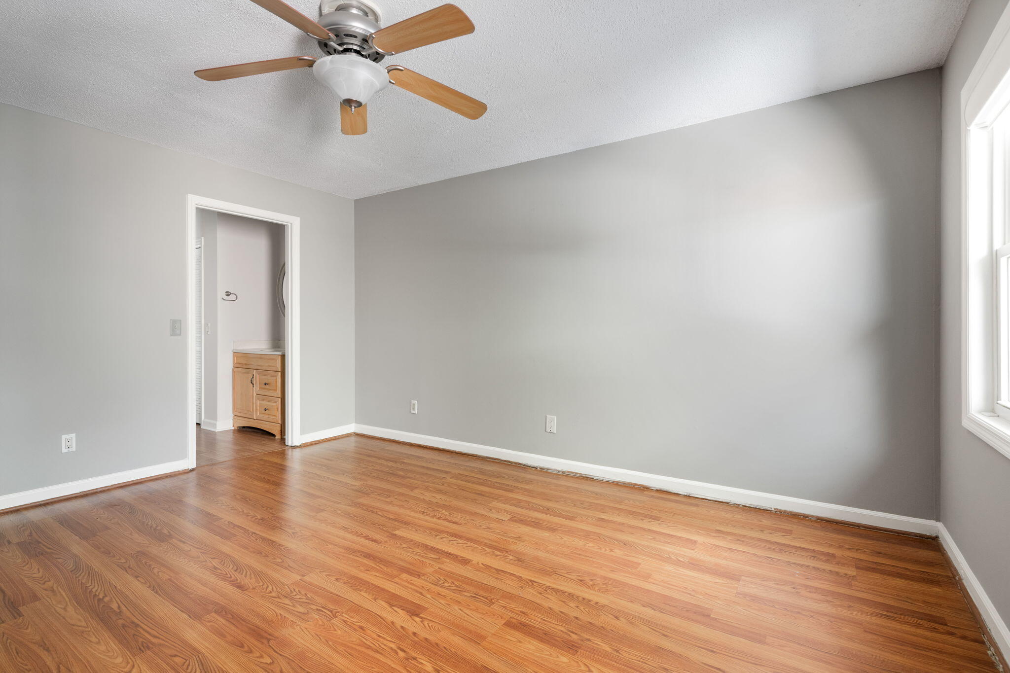 32 Meander Row, Unit 8 Charleston, SC 29412 - Photo 22 of 33 Upstairs bedroom