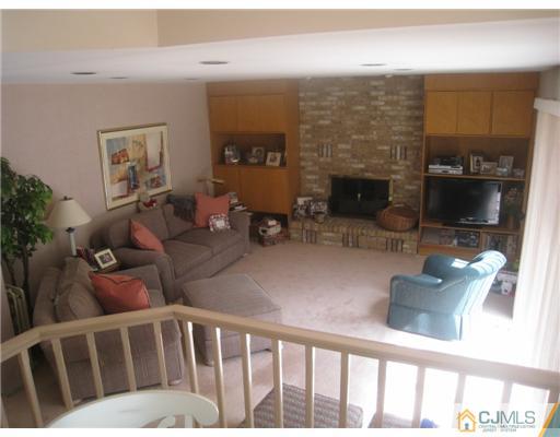 16 Sandra Road East Brunswick, NJ 08816 - Photo 4 of 5