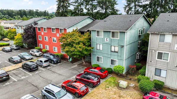 $179,990 | 3322 I Street Northeast, Unit E203, Auburn, WA 98002