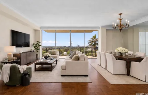 $795,000 | 700 East Hildebrand Avenue, Unit 301, San Antonio, TX 78212
