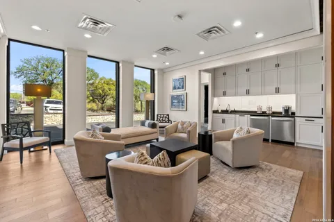 $795,000 | 700 East Hildebrand Avenue, Unit 301, San Antonio, TX 78212