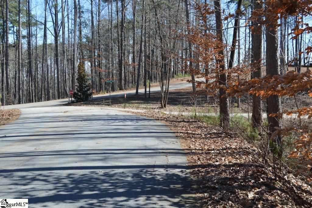 114 Keowee Overlook Road West Union, SC 29696 - Photo 2 of 20